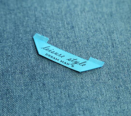 High Density Mitre Fold Polyester Custom Clothing Woven Label