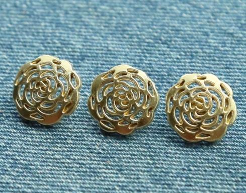 Fancy decorative sewing metallic gold combination shank flower button for women's shirt