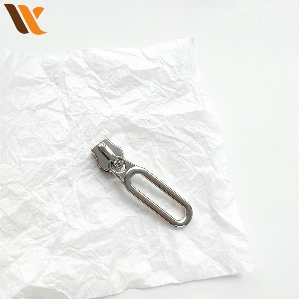 Cheap And Simple Silver Zipper Puller 2