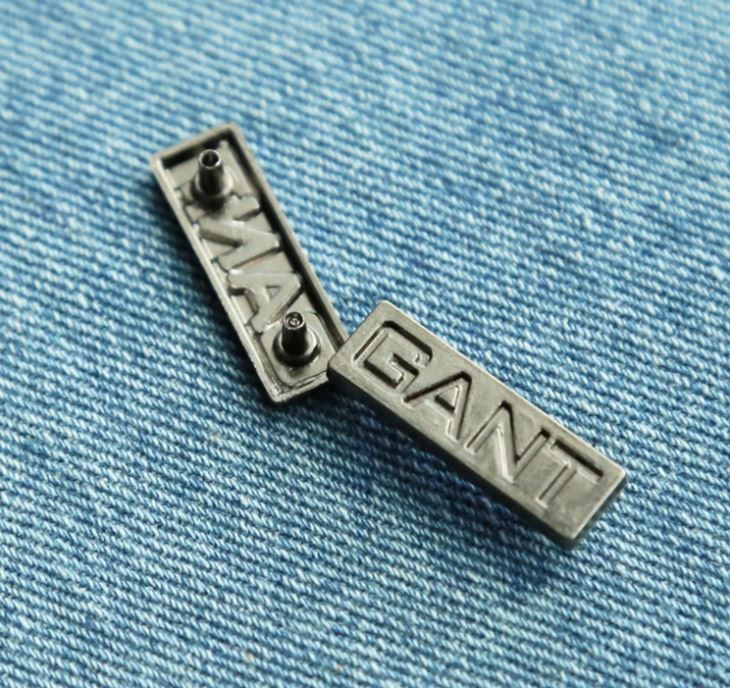 custom metal tag with pins